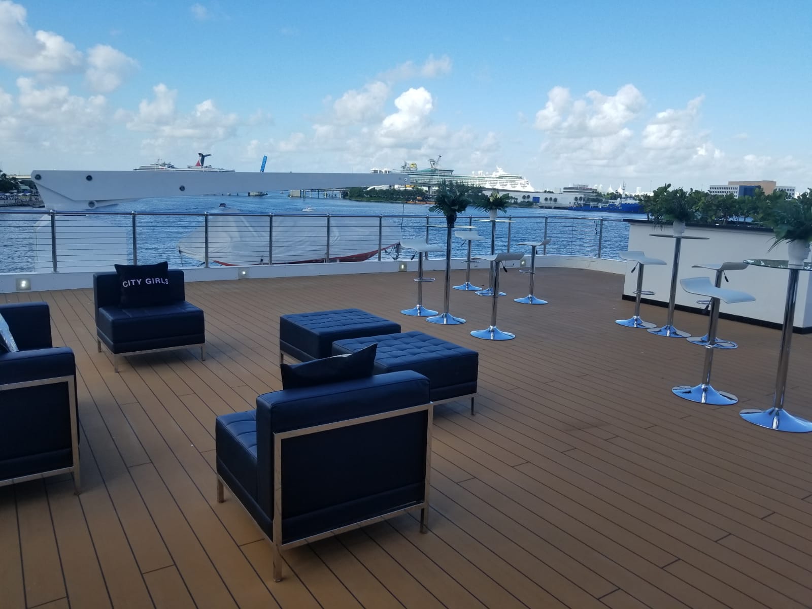 225’ Miami Luxe Luxury Yacht
